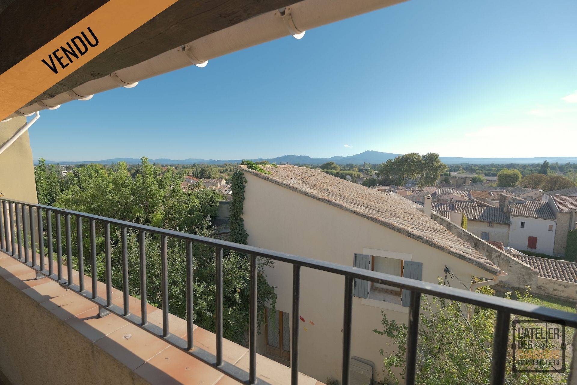 MAISON DE VILLE 4 PIÈCES - TERRASSE - GARAGE