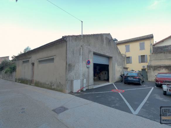 Vente hangar 84550 Mornas