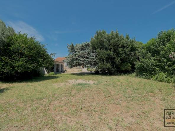 Vente terrain constructible camaret 84850