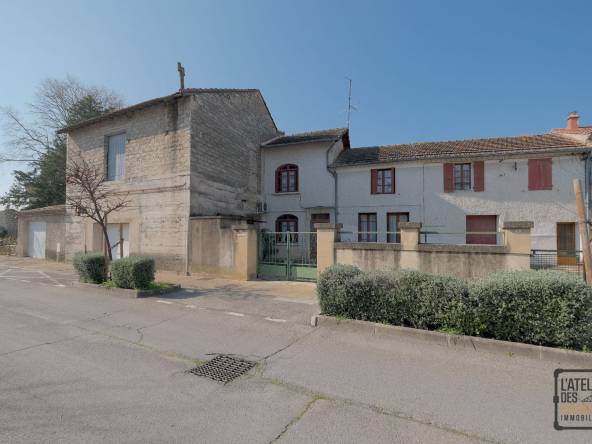 ensemble immobilier Courthézon 84350