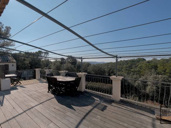 vente maison Uchaux 84100