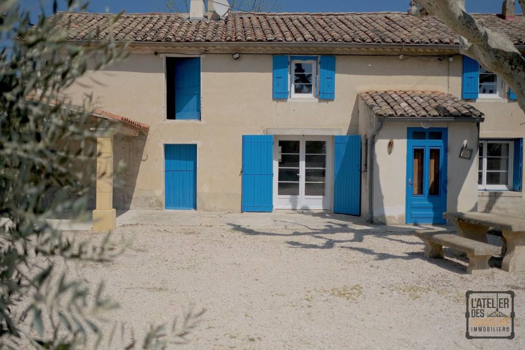 vente corps de ferme 84850 Camaret