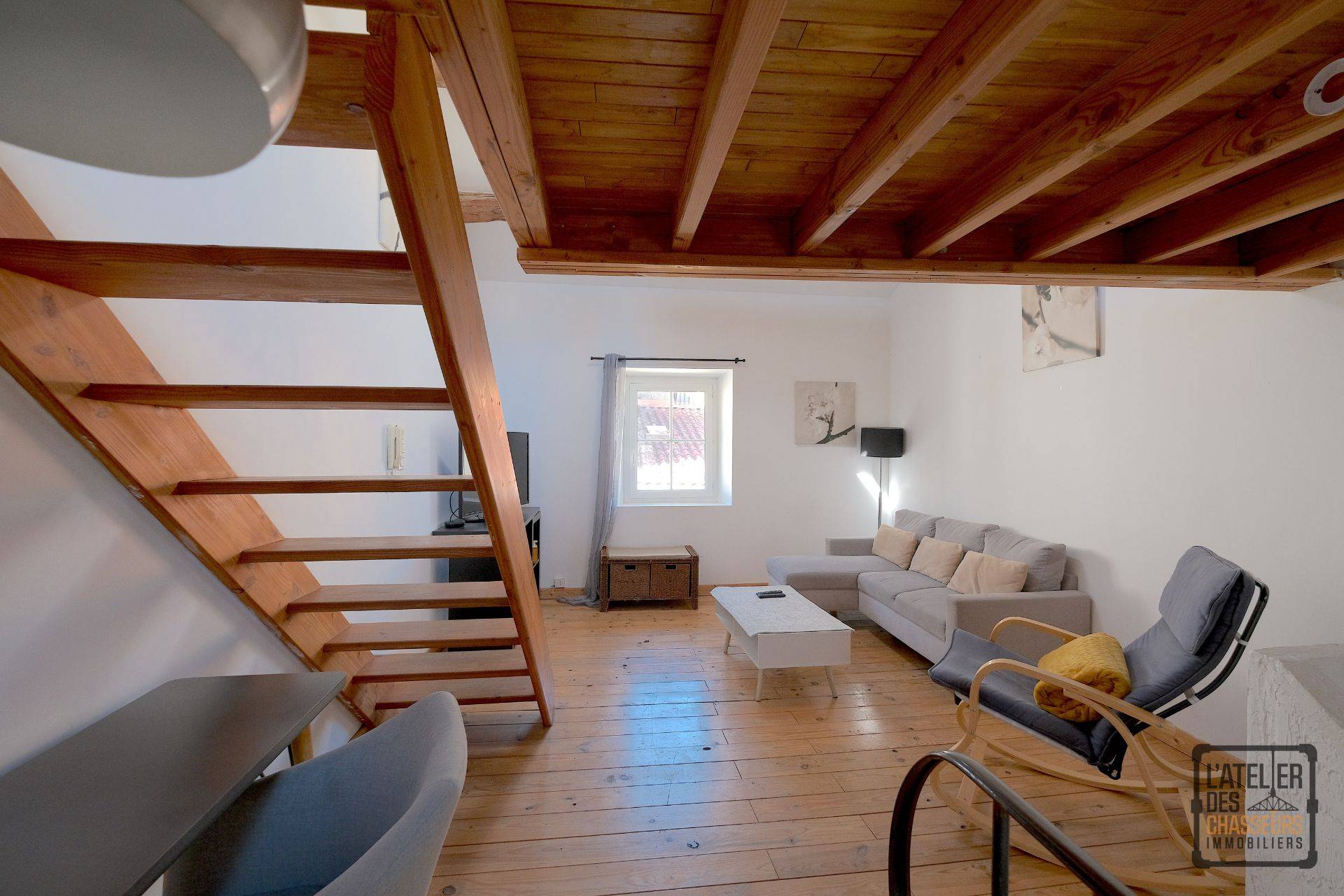 vente maison avec local commercial à Orange 84100