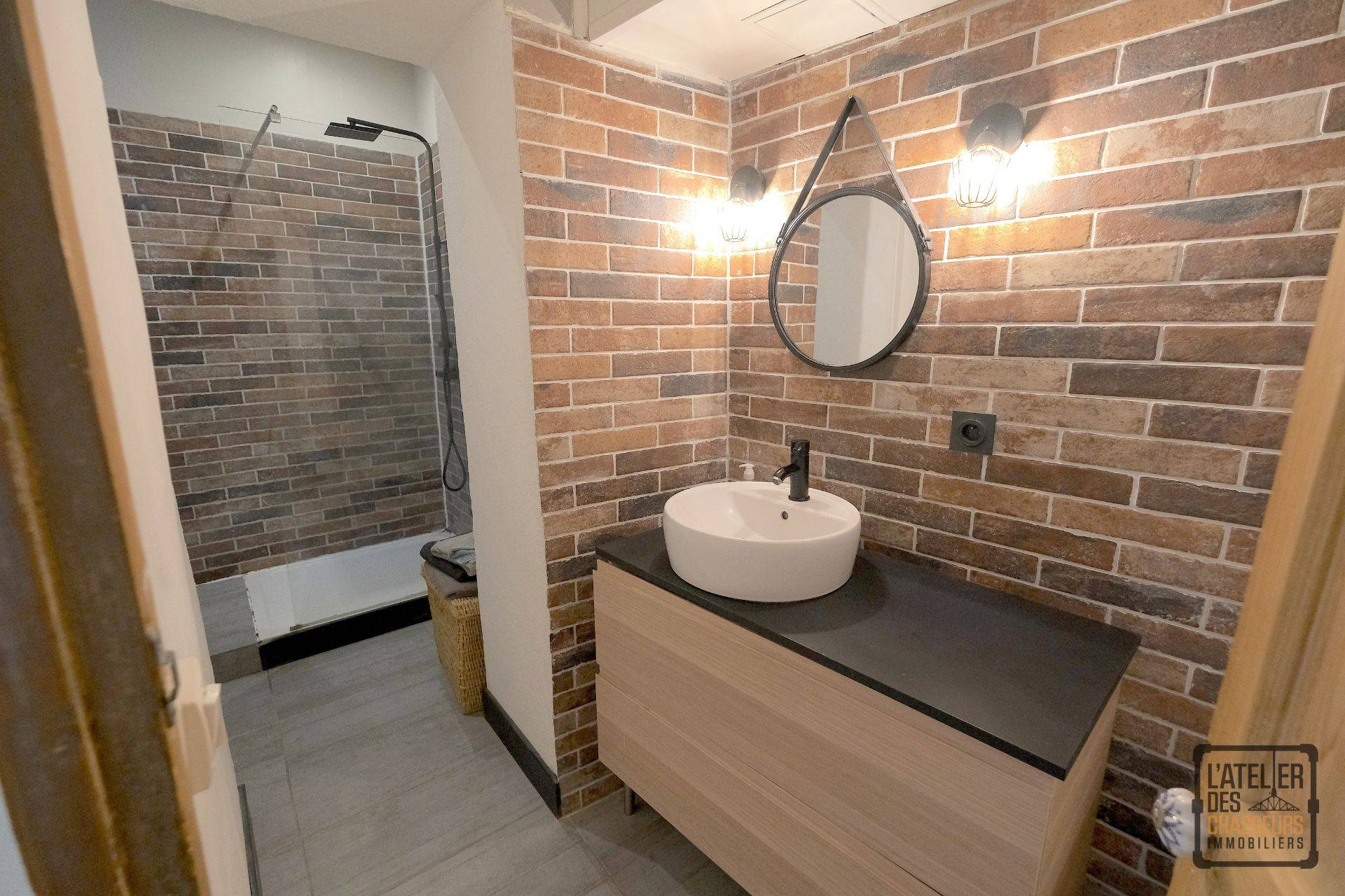 vente maison avec local commercial à Orange 84100