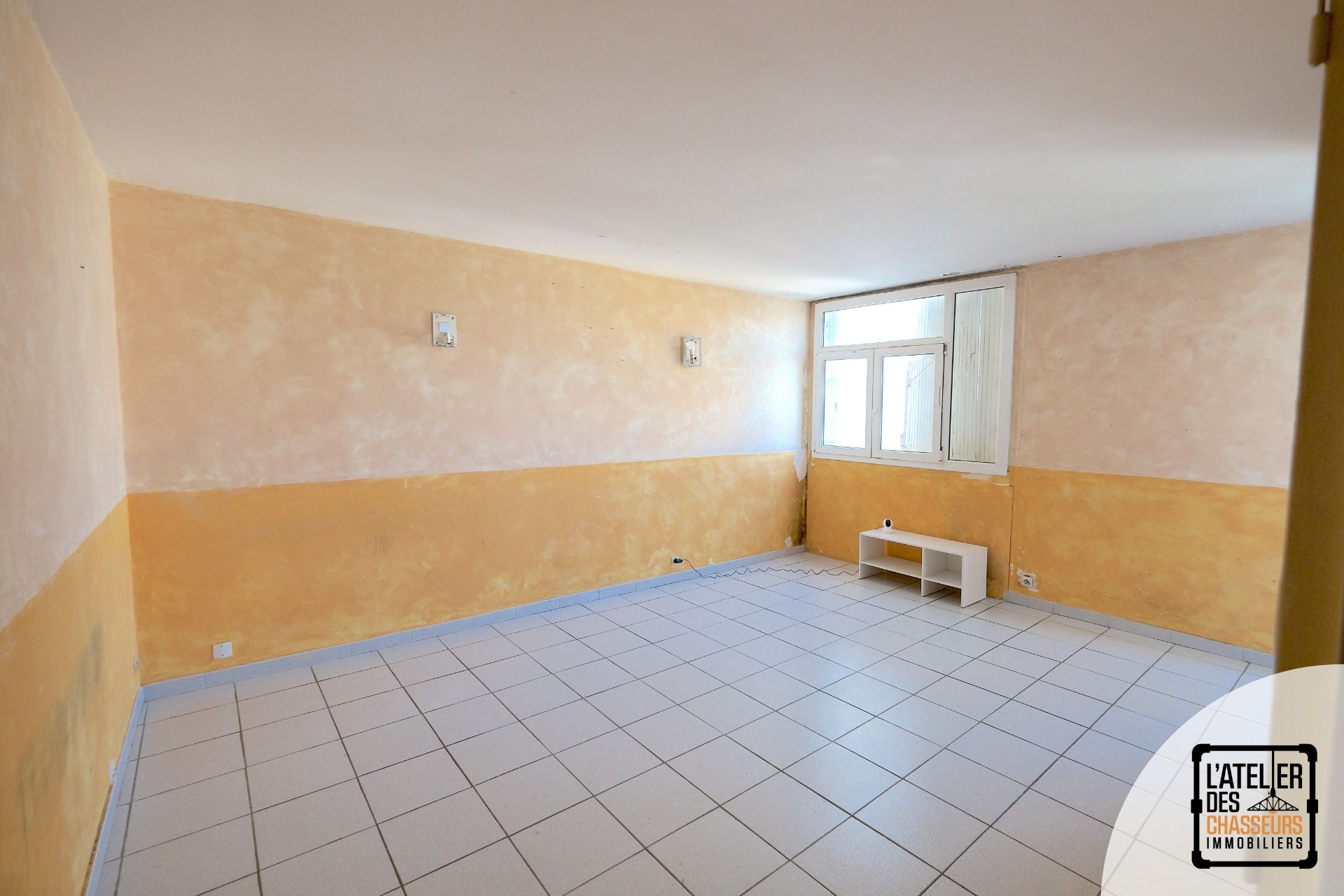 salon / séjour vente appartement orange 84100