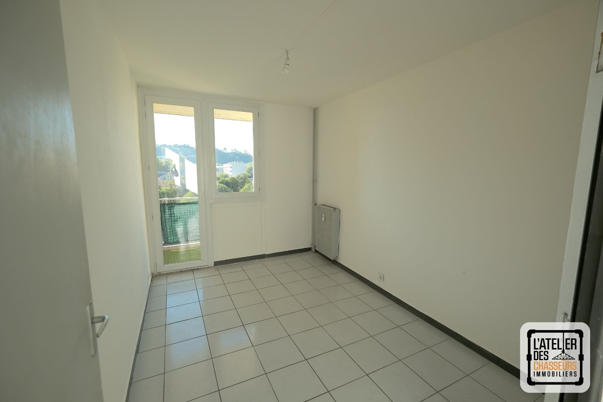 chambre vente appartement orange 84100